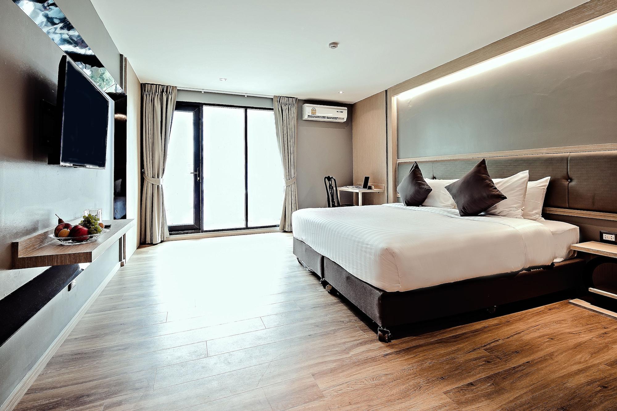 Three Sukhumvit Hotel - Sha Plus Certified Bangkok Extérieur photo