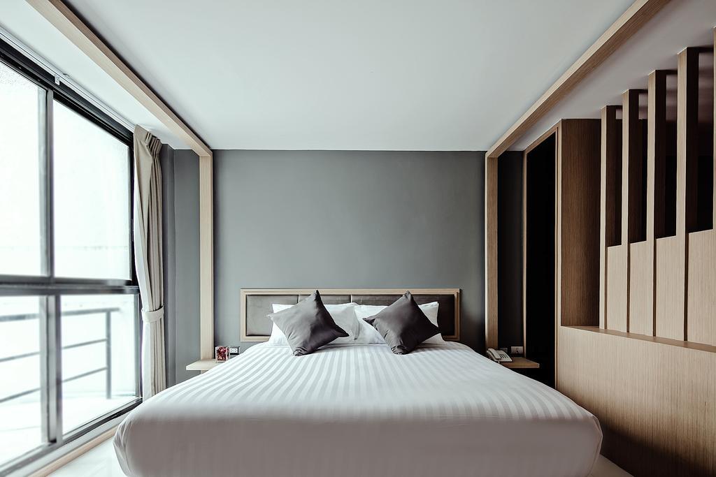 Three Sukhumvit Hotel - Sha Plus Certified Bangkok Extérieur photo