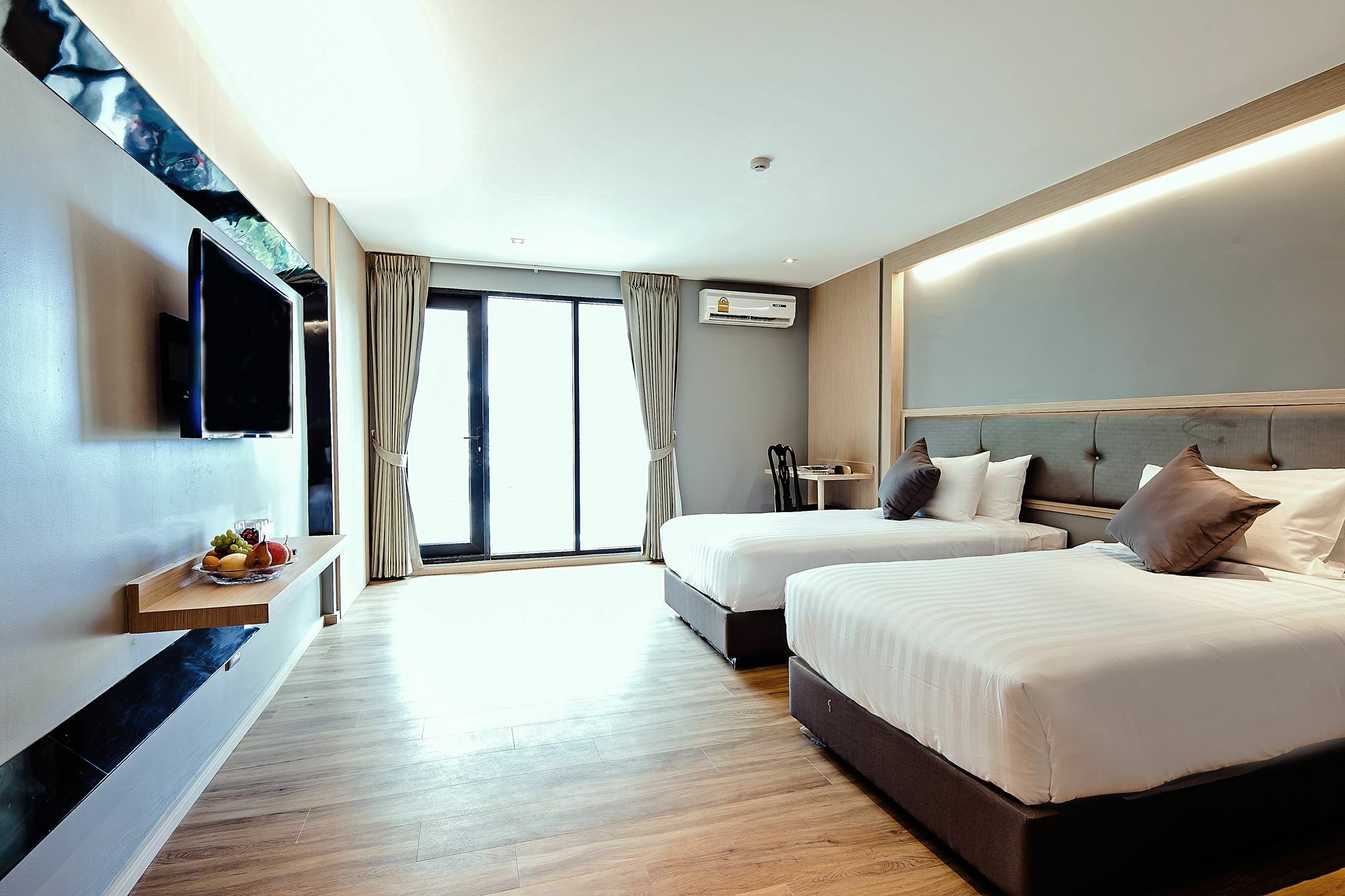 Three Sukhumvit Hotel - Sha Plus Certified Bangkok Extérieur photo