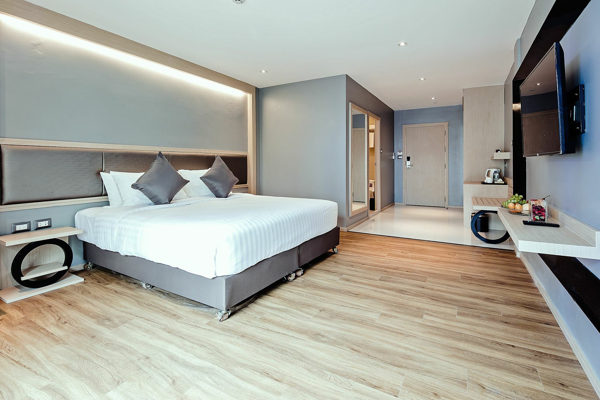 Three Sukhumvit Hotel - Sha Plus Certified Bangkok Extérieur photo